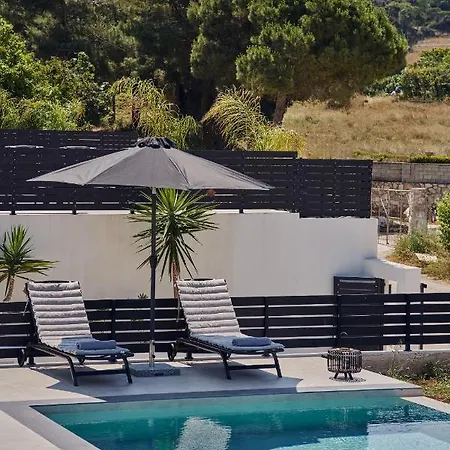 Mouzaki's Stone Villa Volímai